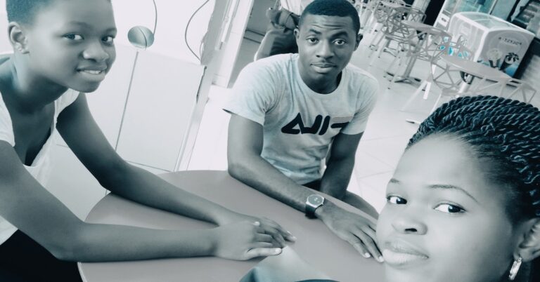 family members enjoying the benefits of spending time with family